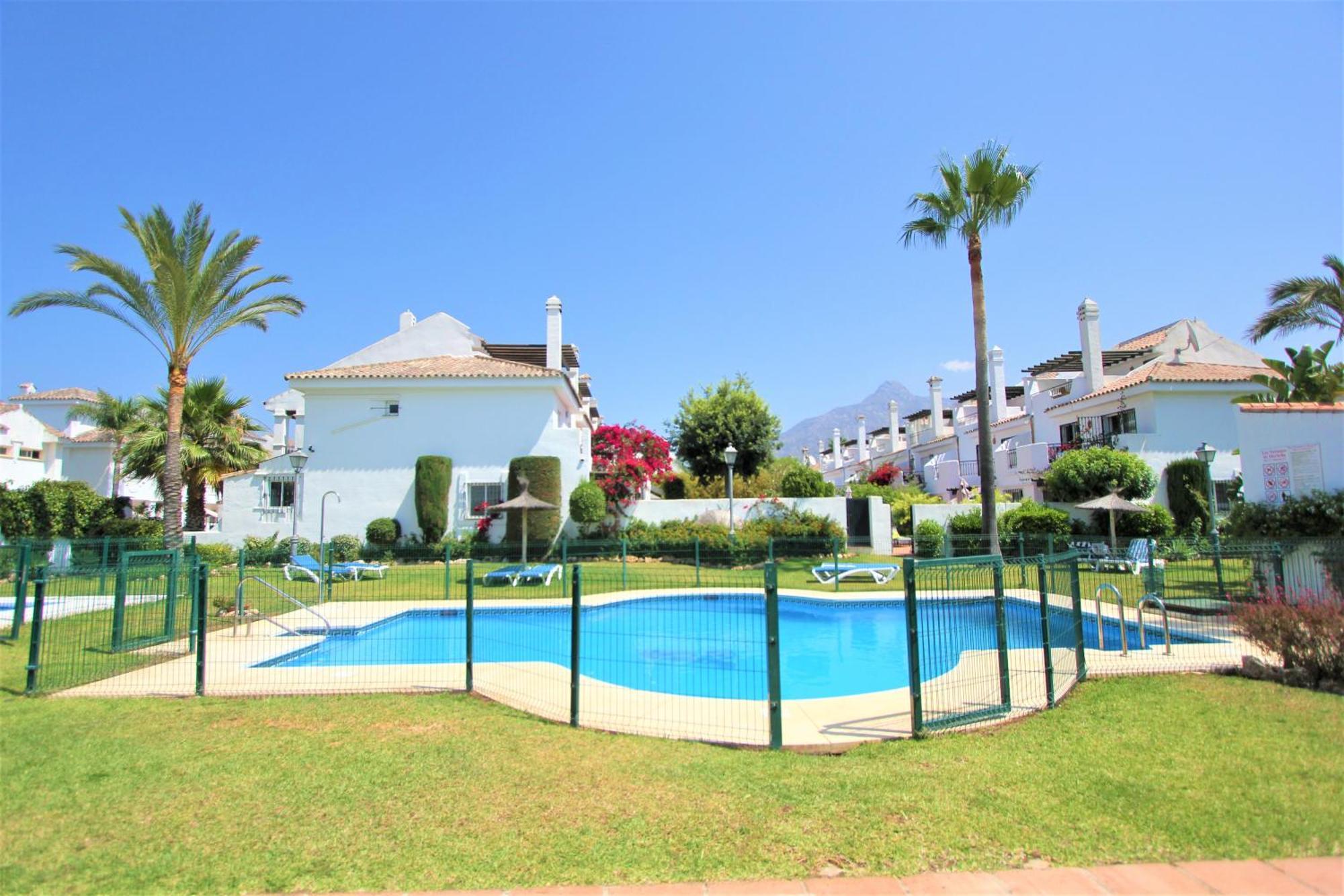 Apartamentos Naranjos Del Sol Marbella Eksteriør bilde