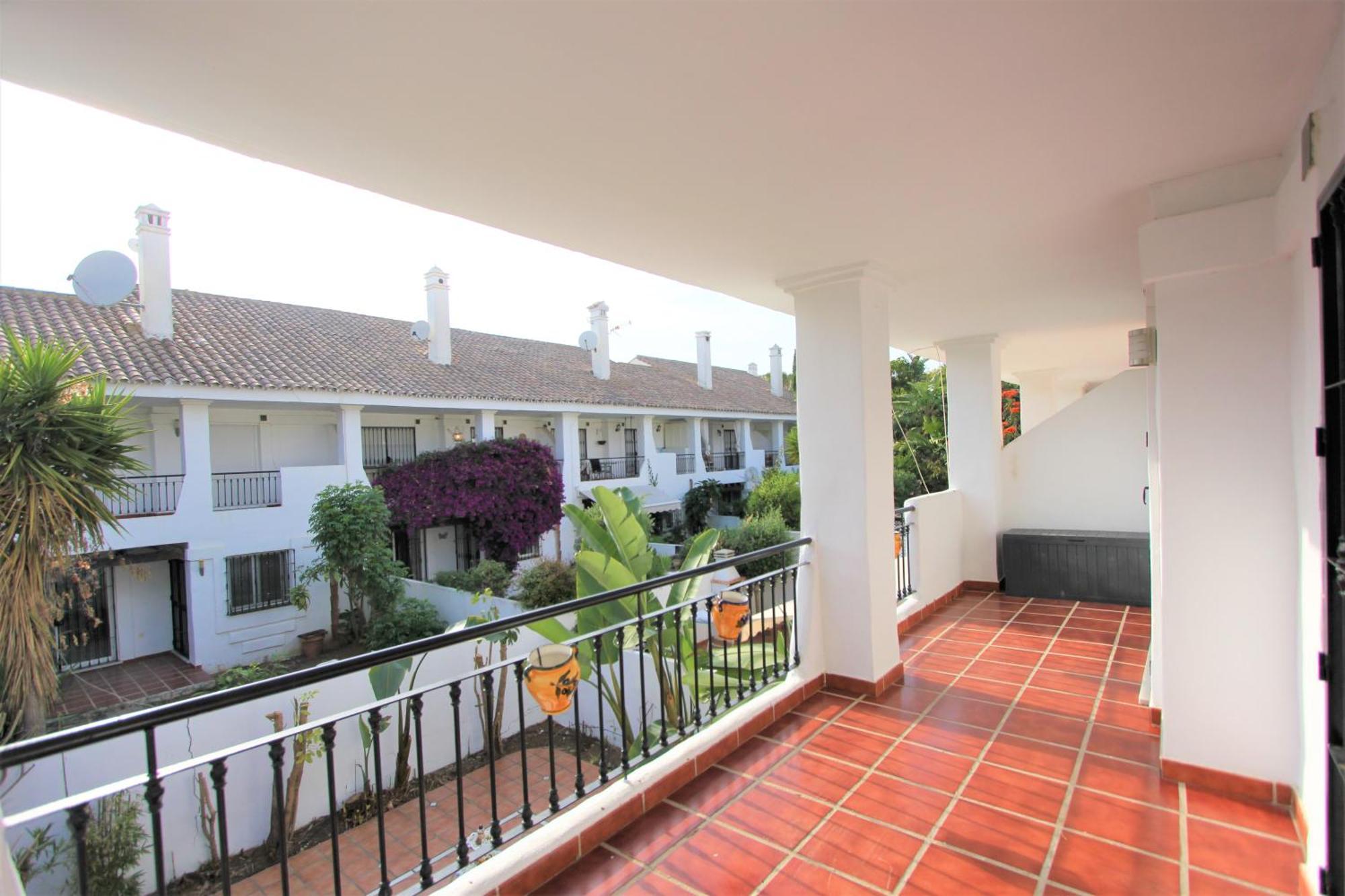 Apartamentos Naranjos Del Sol Marbella Eksteriør bilde