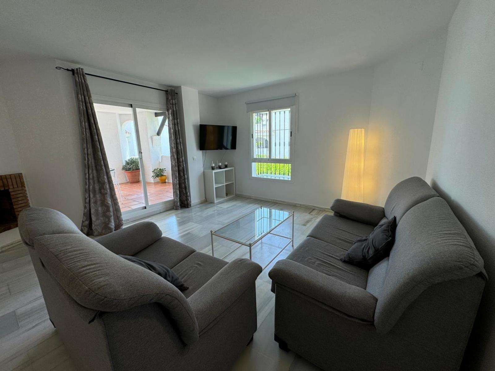 Apartamentos Naranjos Del Sol Marbella Eksteriør bilde